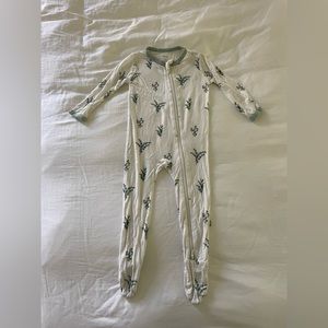 White sage green eucalyptus two way zip footed pajama kyte baby
